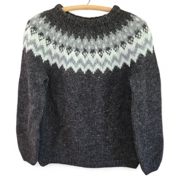 Hand Knit Sweaters - Fair Isle Charcoal Gray Handknit Unisex Sweater | Size Large | 100% Wool | Vinta